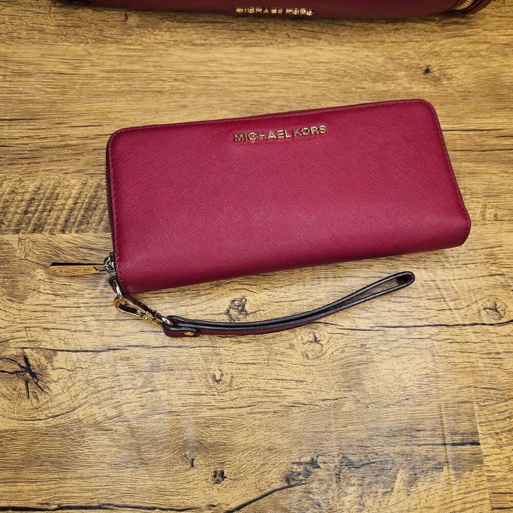 Michael Kors Matilda Red Leather Gold shoulder bag Purse Wristlet Wallet Set - Picture 9 of 12